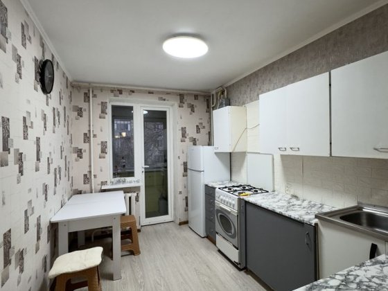 Трёшка в центре ( ул.Хотинская ) Измаил