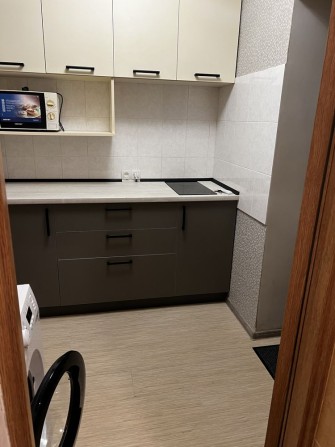 Собственник.Сдам до лета на 5мес. 1к малосемейку Черноморск 1 Мая 11 - фото 1