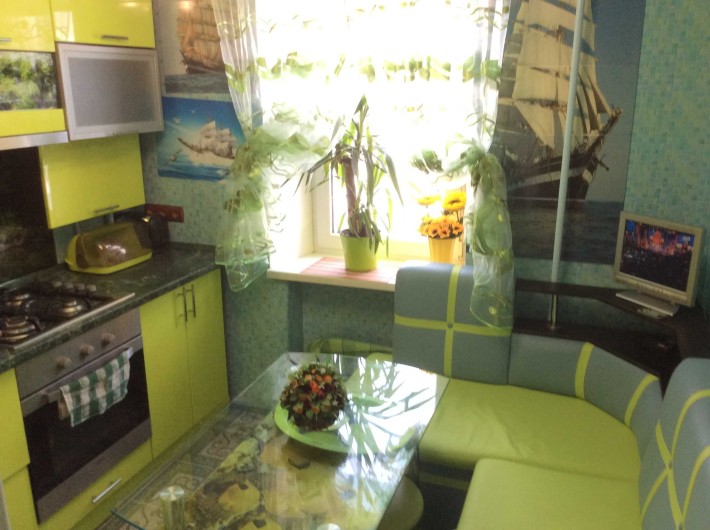 Однокомнатная ДО ЛЕТА 2й этаж. Питомцы+. ул ЛАЗУРНАЯ, СЛЕВО ОТ COMFI - фото 1