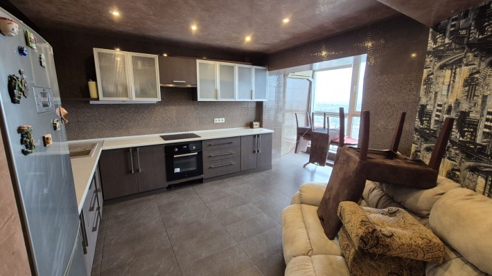 Двухкомнатная квартира в Черноморске  длительно - фото 1