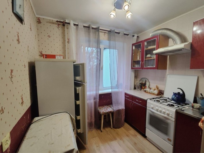 Сдам до лета 2 комнатную квартиру с удоствами - фото 1