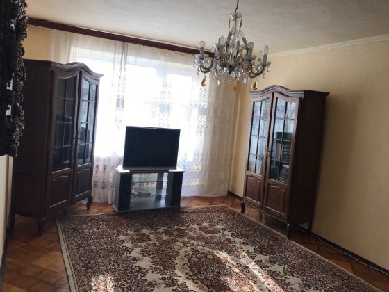 Здається в оренду трикімнатна квартира Кам'янець-Подільський