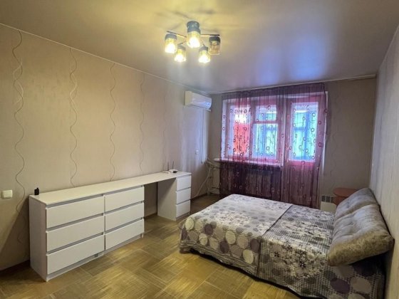 1к. Квартира.  Героїв Небесної Сотні д.29     
поверх 5/5 Краматорск