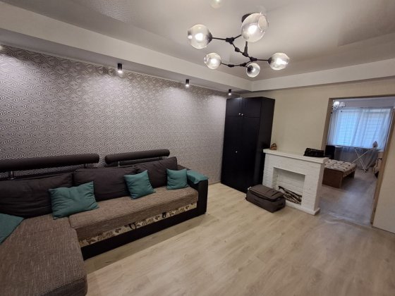 Аренда 2 ком.кв.ул.Дворцовая 35 в Центре Краматорск