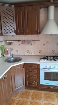 Сдам 3-х комн. квартиру в отличном районе по ул.Быкова 1 - фото 1