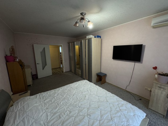 Аренда квартиры 6/9. Этаж ул. Хрустальная 10. Внимательно читайте опис - фото 1