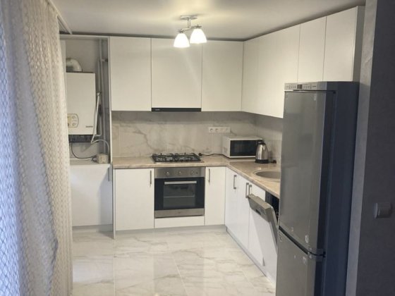 Оренда 3-х кімнатної квартири в центрі міста з гаражем Мукачево