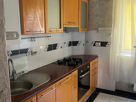 Здається двох кімнатна квартира на набережній. Мукачево