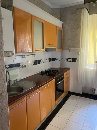 Здається двох кімнатна квартира на набережній. - фото 1