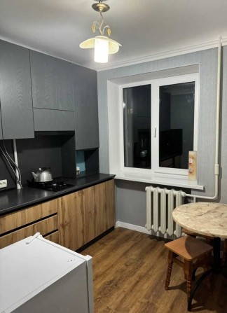 Сдам 1 комнатную квартиру в центре. - фото 1