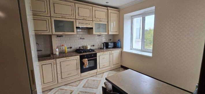 Оренда 3х-кімнатної квартири на Озерній в новому будинку! - фото 1