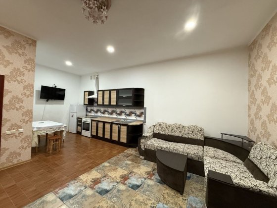 Оренда 1,5кімнатної кв. з окремим входом багатоповерхового будинку. Хмельницкий