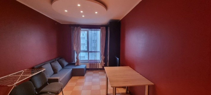 Хазяїн. 2 кім к-ра АКВАРЕЛІ 2. Вул. Освіти 19.  Вишневе. Євроремонт - фото 1