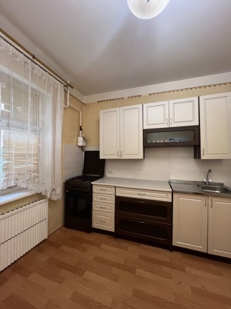 Здам 1 кімнатну квартиру по Василя Симоненко 4 - фото 1