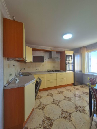 2х кімнатна з ремонтом меблями і технікою - фото 1