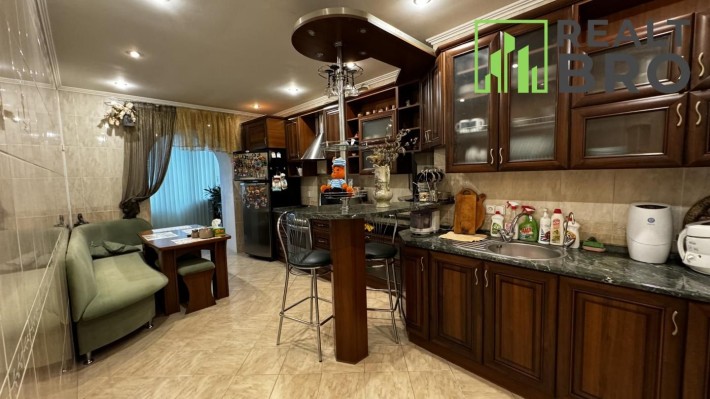 Оренда 3к квартири в центрі міста - фото 1