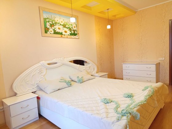 Оренда 2к квартири неподалік від Костелу Хмельницкий