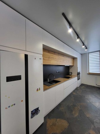 Оренда сучасної 2-кімнатної квартири з кухнею-студією. - фото 1