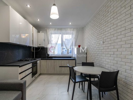 Оренда 1к квартири з кухнею-студією поруч центром і парком по вул.НацГ Івано-Франківськ