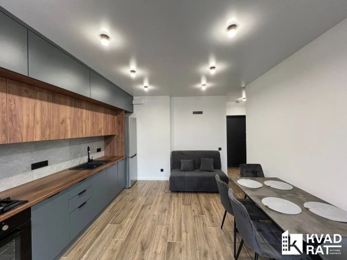 Велика однокімнатна квартира в ЖК Family Plaza - фото 1