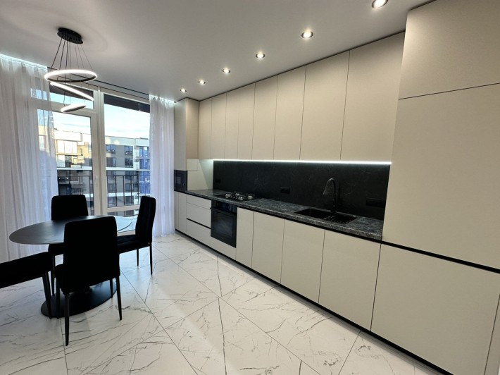 ЖК Фемелі Плаза,здам в оренду гаону однокімнатну квартиру - фото 1