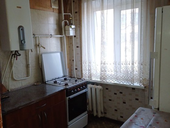 1 кімн 97 квартал, 2 поверх,  в наявності всі необхідні меблі техніка Кривий Ріг