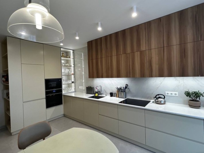 Оренда елітної квартири в центрі міста! - фото 1