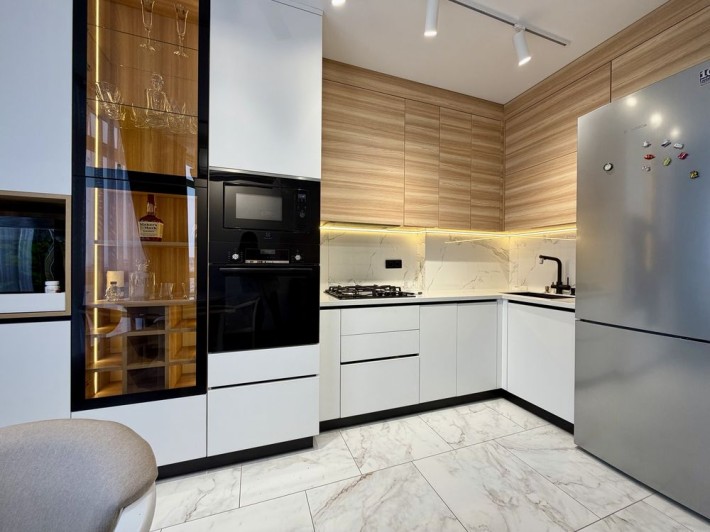 Перша здача, стильна 1-кімнатна +кухня студія біля ТРЦ ВЕЛЕС - фото 1