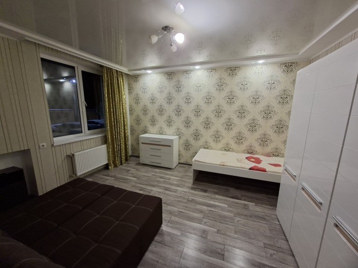 Простора квартира напроти Центрального Парку. Газ! - фото 1