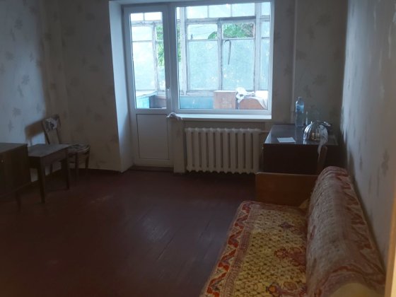 1-кім. біля залізничного  вокзалу. Кременчуг