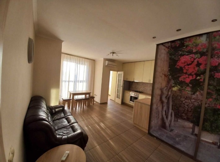 1к квартира з кухнею-студією, вул. Галицька - фото 1