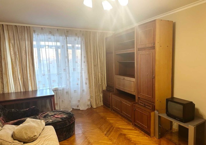 Здається 3-х кімнатна по пр.Молоді - фото 1