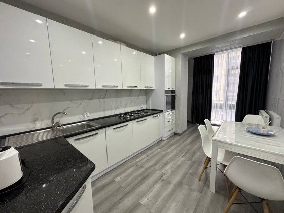 Оренда 2 км квартири в чудовій локації поруч з озером Ивано-Франковск