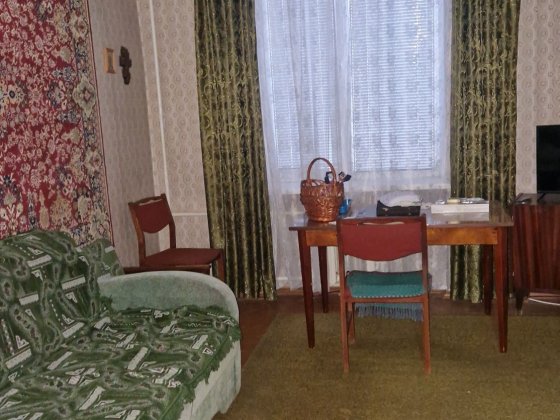 Оренда 2ка Ф Караманиць Ватутіна,бомбосховище в  під'їзді