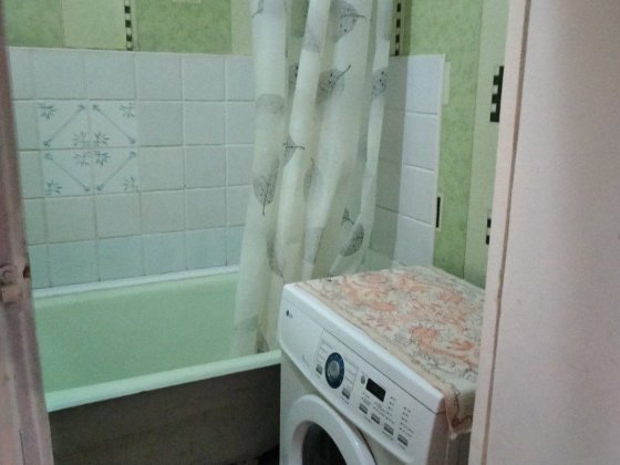 2 кімн Центр Міськ район , пл.Визволення ,  4/9 поверх, з меблями і те Кривой Рог