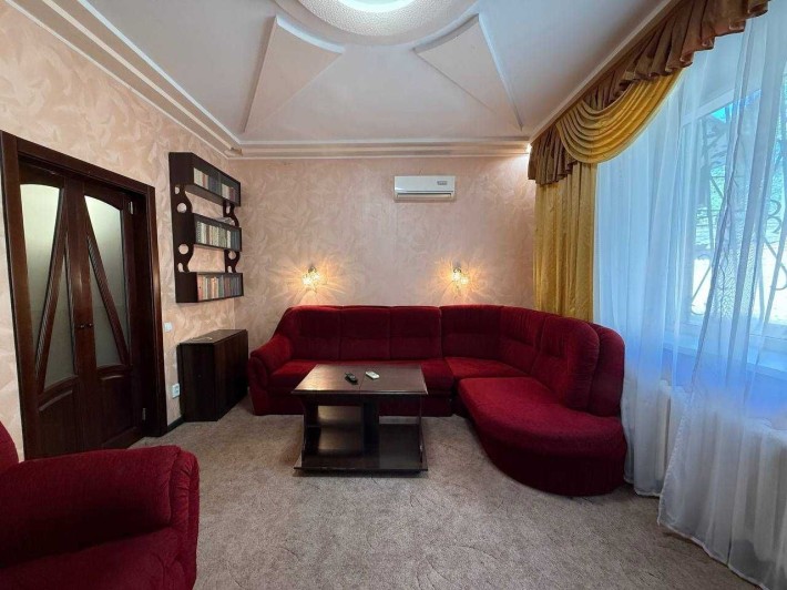 Оренда 2к квартири по вул. Свято-Миколаївська - фото 1