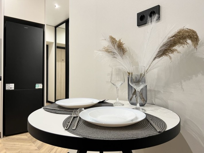 Перша здача! Стильна студія 26м2 з гардеробом/Без КОМІСІЇ для орендаря - фото 1