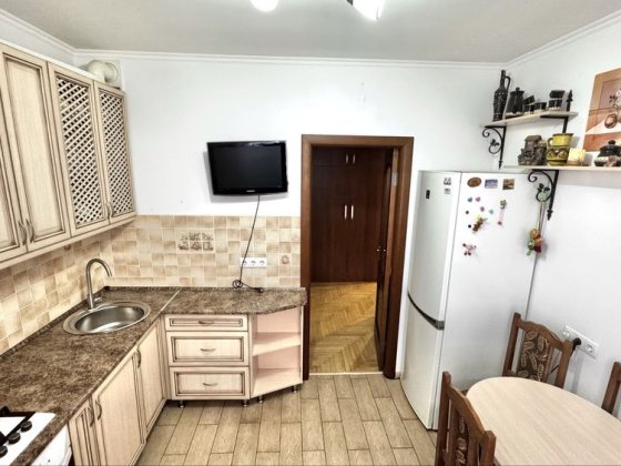 Оренда 3к квартири з газовим інд/опаленням/3 пов/5хв на авто до центру Івано-Франківськ