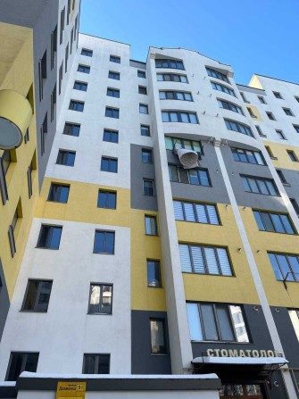 Здається в оренду простора 3-кімнатна квартира у ЖК «Сонячний». - фото 1