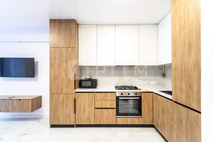 Оренда. Сучасна, велика, 1к квартира з кухнею-студією поруч з парком, - фото 1