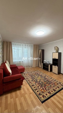 Перша здача! Поділ, вул.О.Бідного, 1кім.кв.,2пов..Можливо з  тваринкою - фото 1