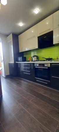 Оренда однокімнатної квартири з євроремонтом!! Район Браїлки!! - фото 1