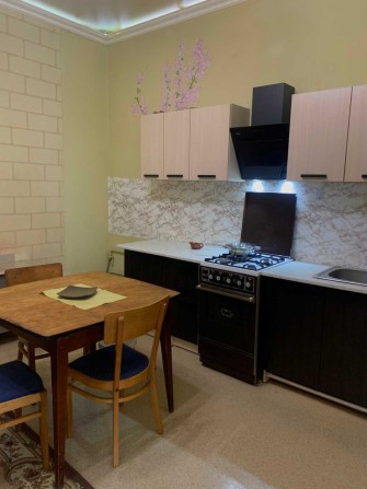 Здам двохкімнатну квартиру з АВТОНОМНИМ ОПАЛЕННЯМ в ЦЕНТРІ - фото 1