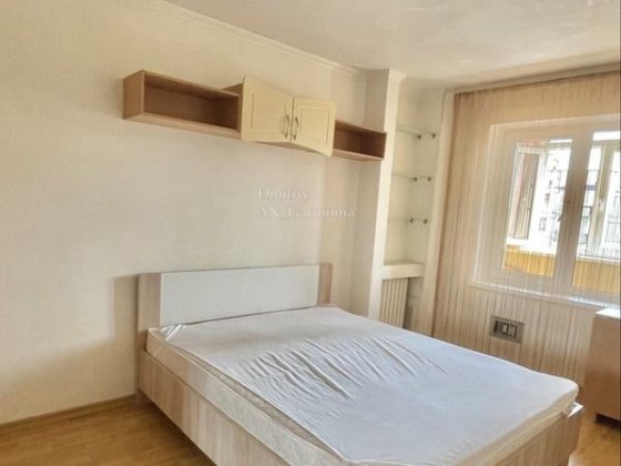 2-к Алмазный , Рядом парковая  зона Полтава