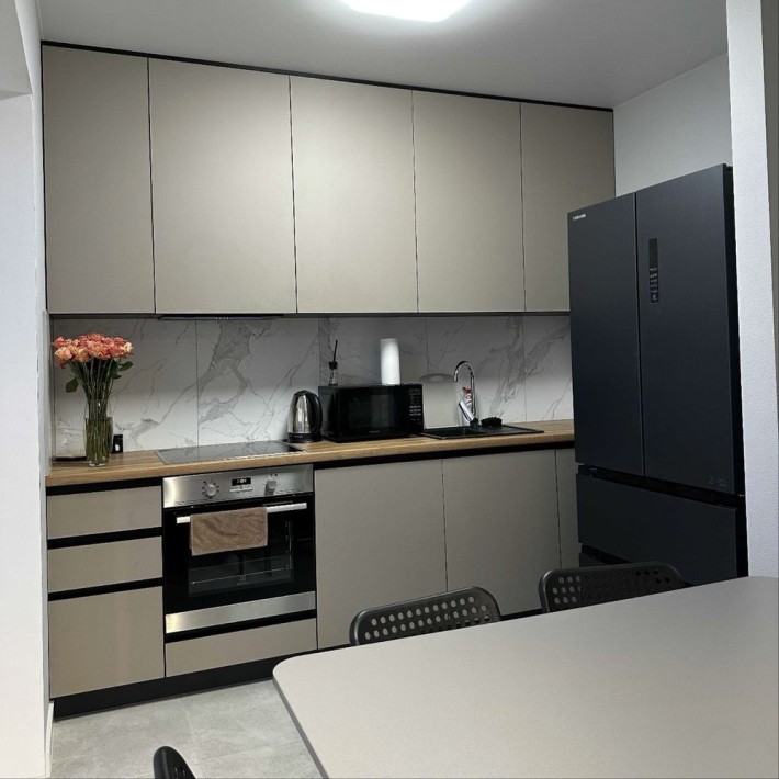 Нова квартира на Мотелі з парковкою у дворі - фото 1