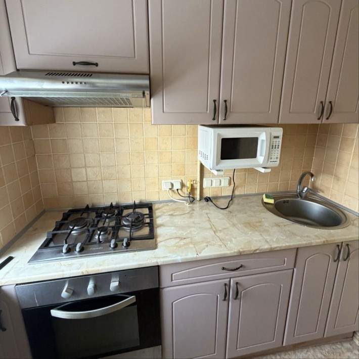 Зупинка Автовокзал гарна квартира - фото 1