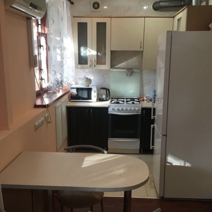 Березовий сквер гарна квартира на 1-му поверсі - фото 1