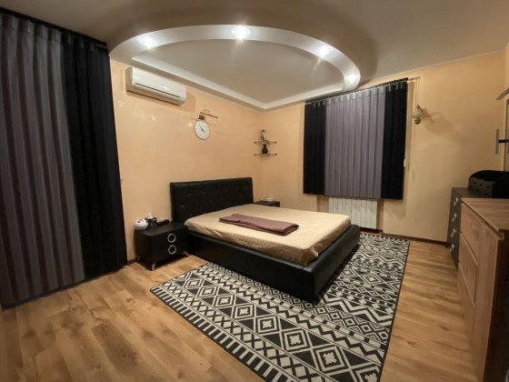 Оренда просторої 2к сталінки /97 квартал