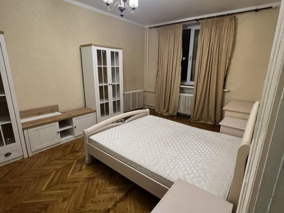 Оренда 3-кімнатної квартири в центрі міста . Ровно