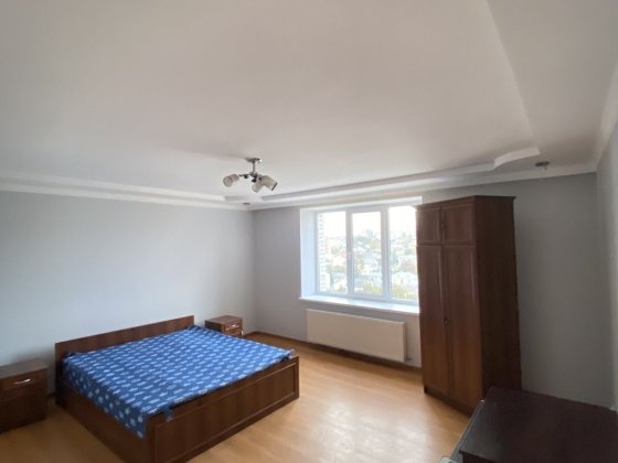 Простора квартира поблизу центру Тернополь